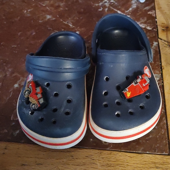 baby boy crocs size 4